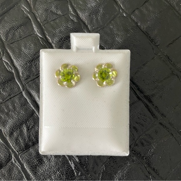 Sterling silver 925 Peridot earrings - Picture 2 of 9